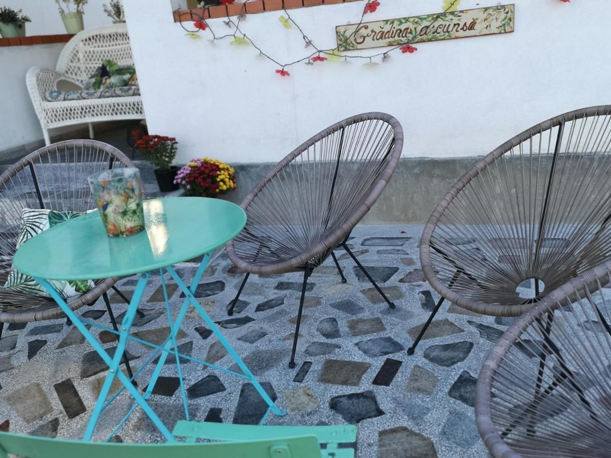 Pensiunea Gradina Ascunsa Bughea de Jos المظهر الخارجي الصورة
