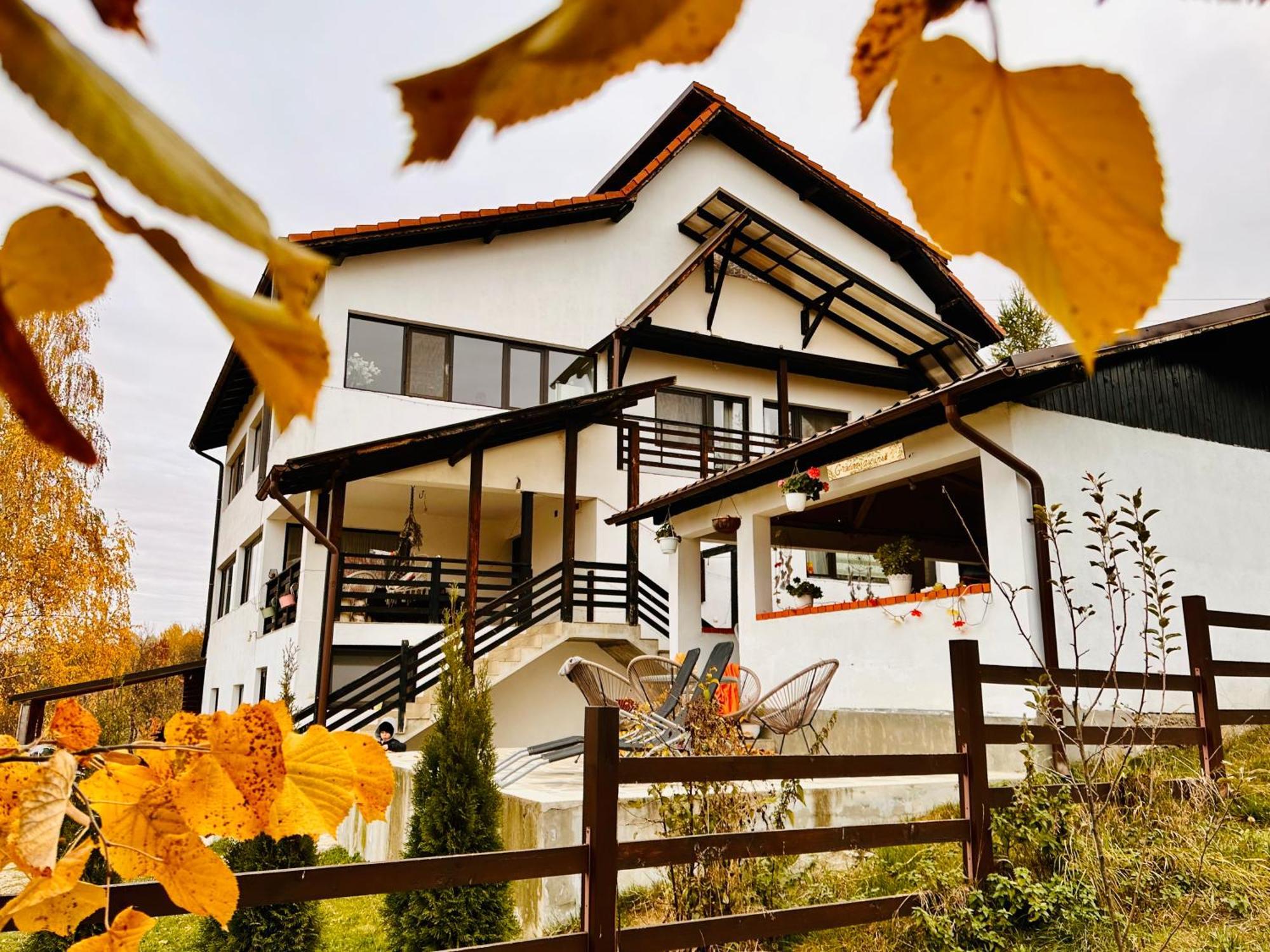Pensiunea Gradina Ascunsa Bughea de Jos المظهر الخارجي الصورة
